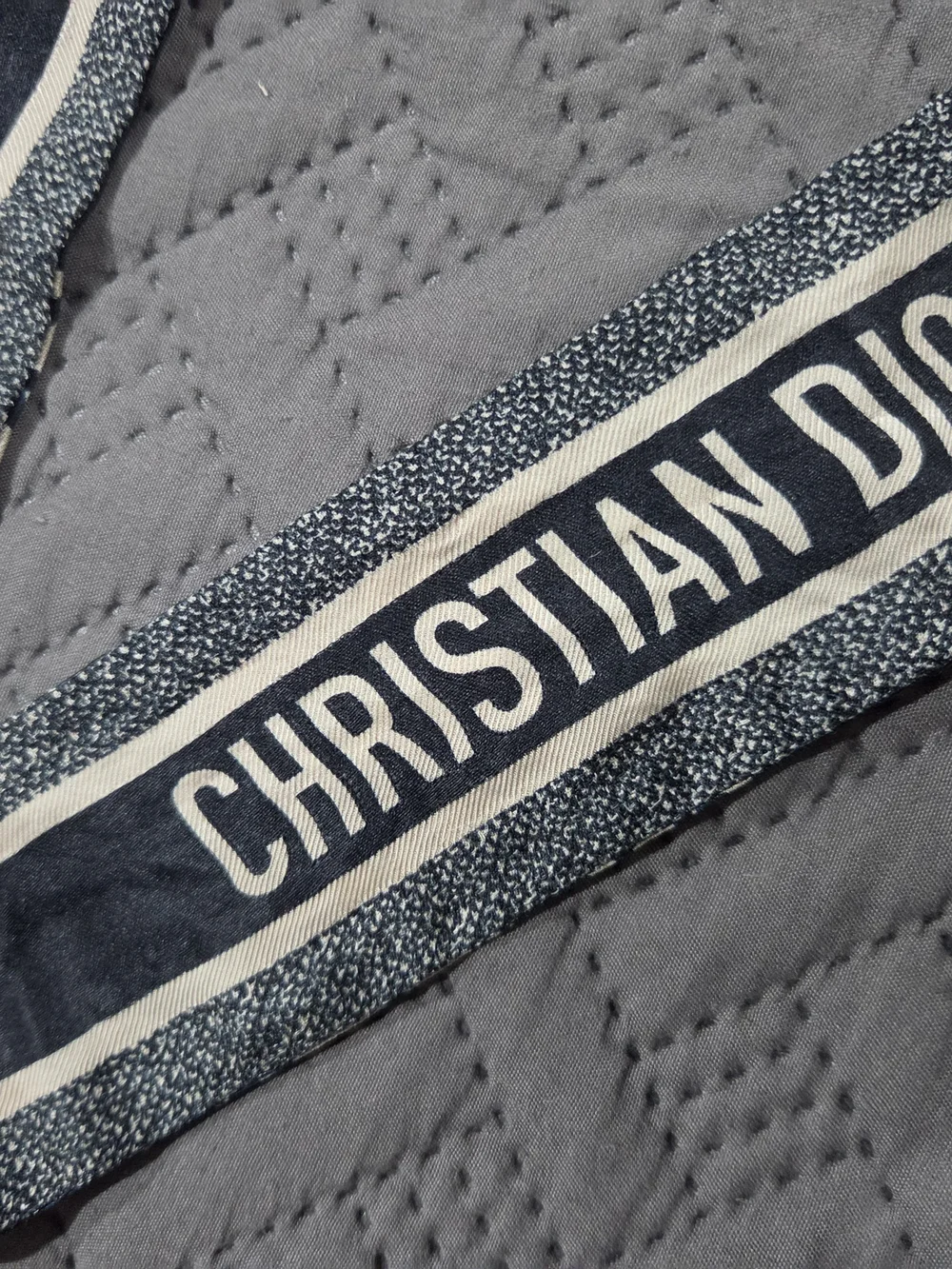 Christian Dior Navy & Ivory Patterned Women's Neck Scarf